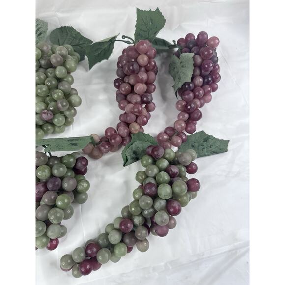 Vintage Artificial Faux Realistic Rubber Grapes Bunches Cottagecore Lot Of 9 - Picture 2 of 6